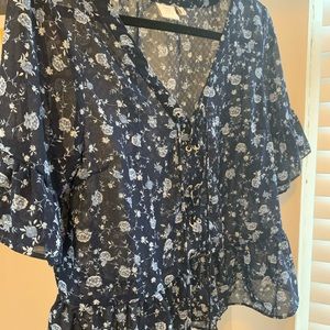 Flowy short sleeve navy blue floral blouse